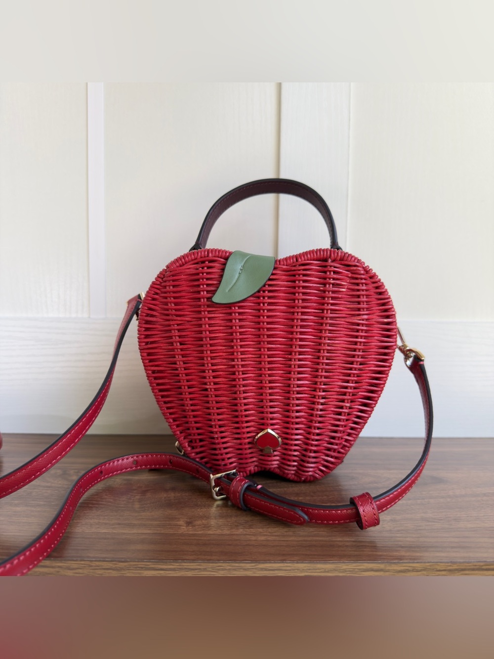 Kate Spade Honeycrisp Apple Basket Crossbody Bag Red Adorable
